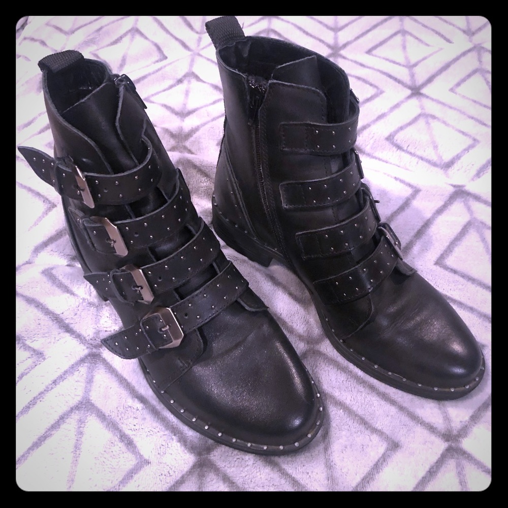 Pursue Boots